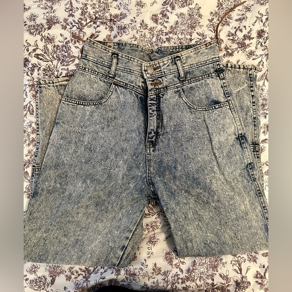 Vintage London London High-Waisted Acid Wash Jeans - Picture 13 of 16